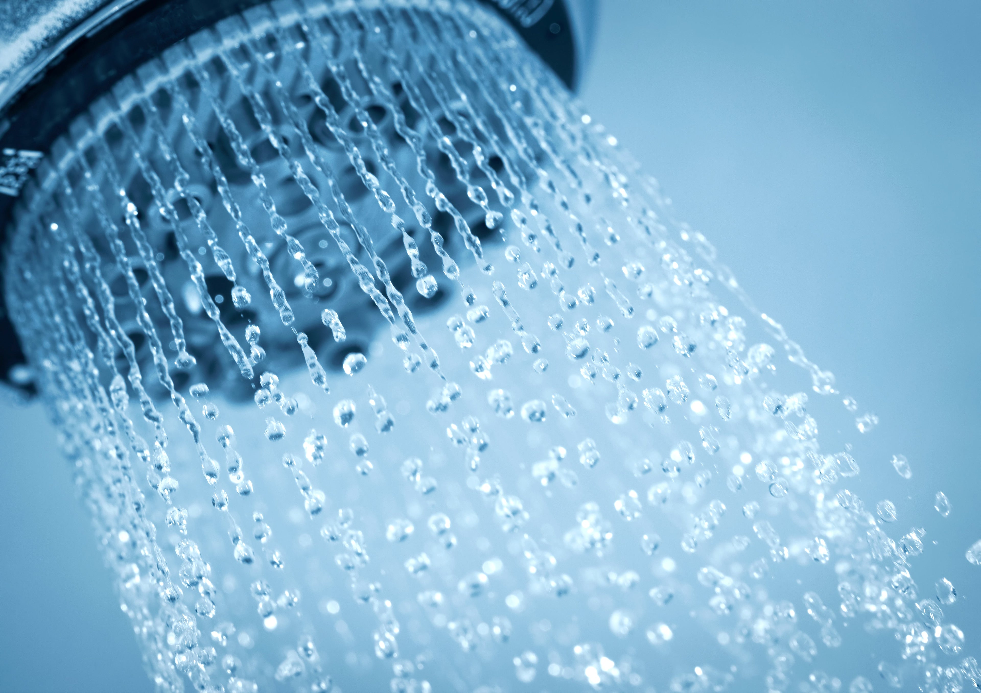 Duschfilter – Chlorreduktion, Hautschutz & weicheres Wasser für  Haare und Körper